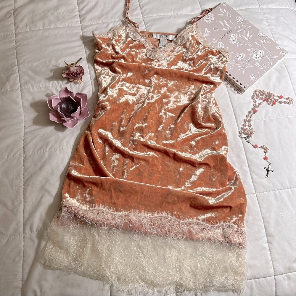 Crushed Velvet Midi Rust Dress